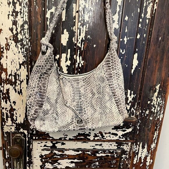 NWOT Elliot Luca snakeskin small handbag. - Picture 2 of 16